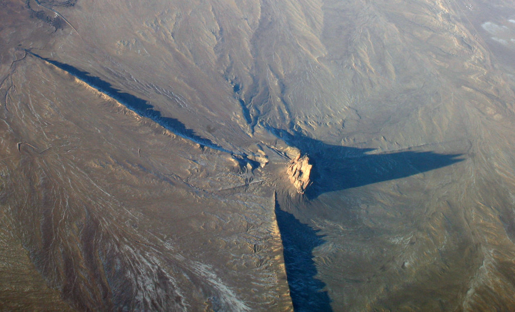 2013_01_17_laxjfk_291 Shiprock,( or Tsé Bitʼaʼí, "rock wi… Flickr