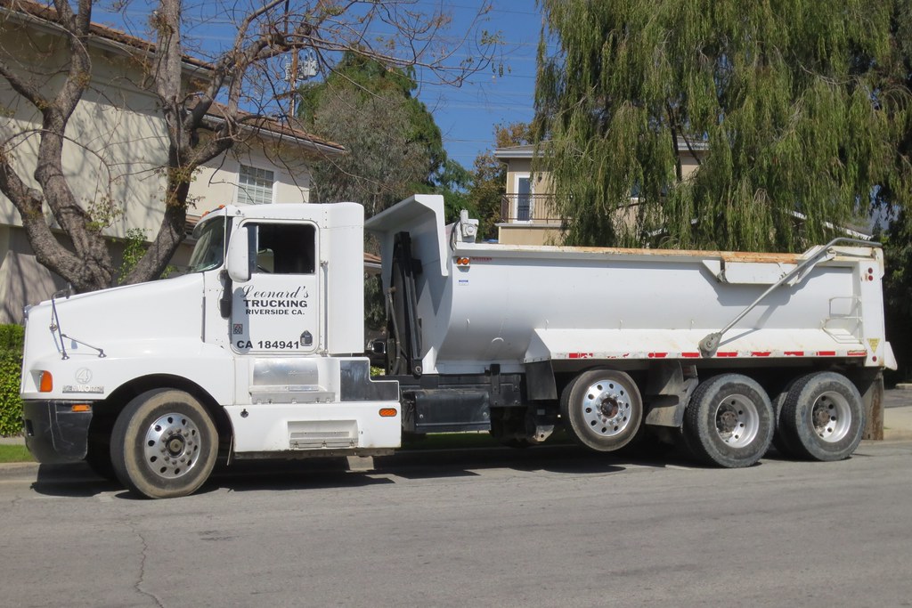 LEONARD'S TRUCKING Scott Flickr