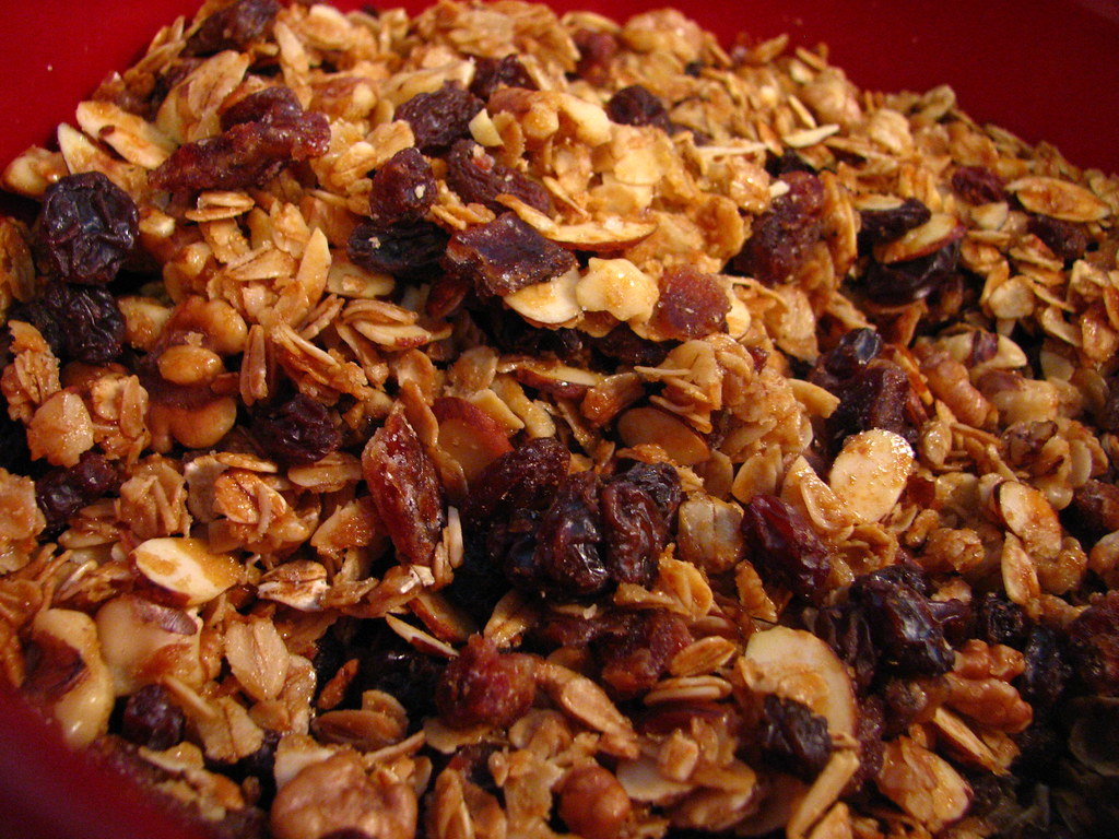 granola Alton Brown's granola recipe / Flickr