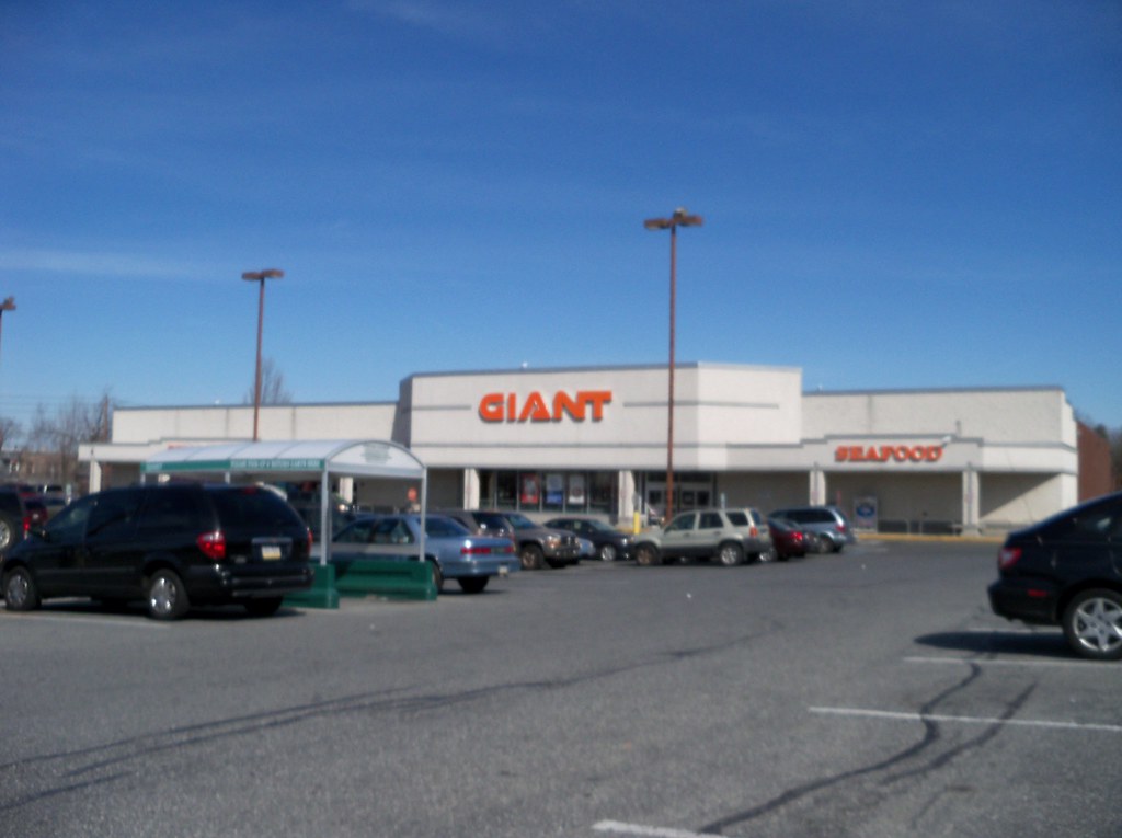 Giant Lancaster, PA 35 N. Reservoir St; one of the oldes… Flickr