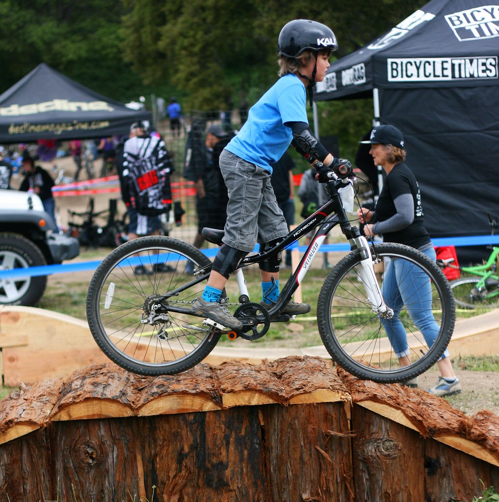 Blue socks Santa Cruz Mountain Bike Festival 2013 at the P… Flickr