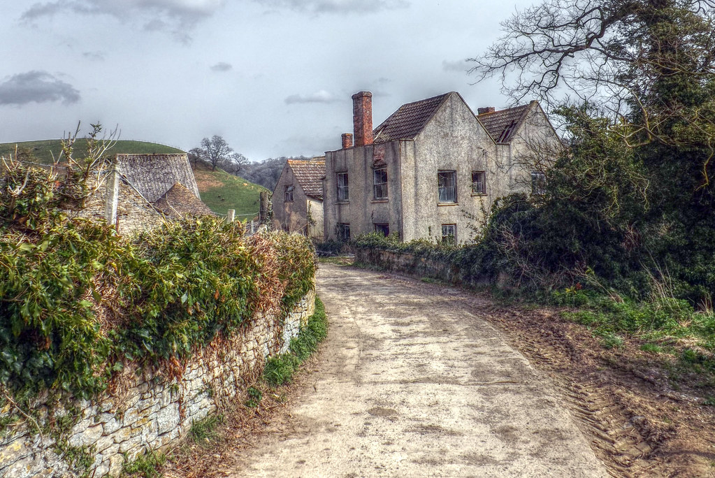 farm Derelict farm, Wotton Under Edge, Glouces… James