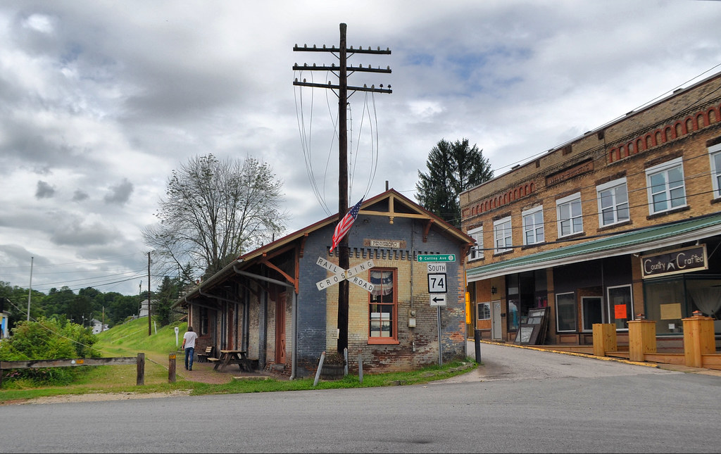 Pennsboro Depot The Pennsboro passenger depot. A freight d… Flickr