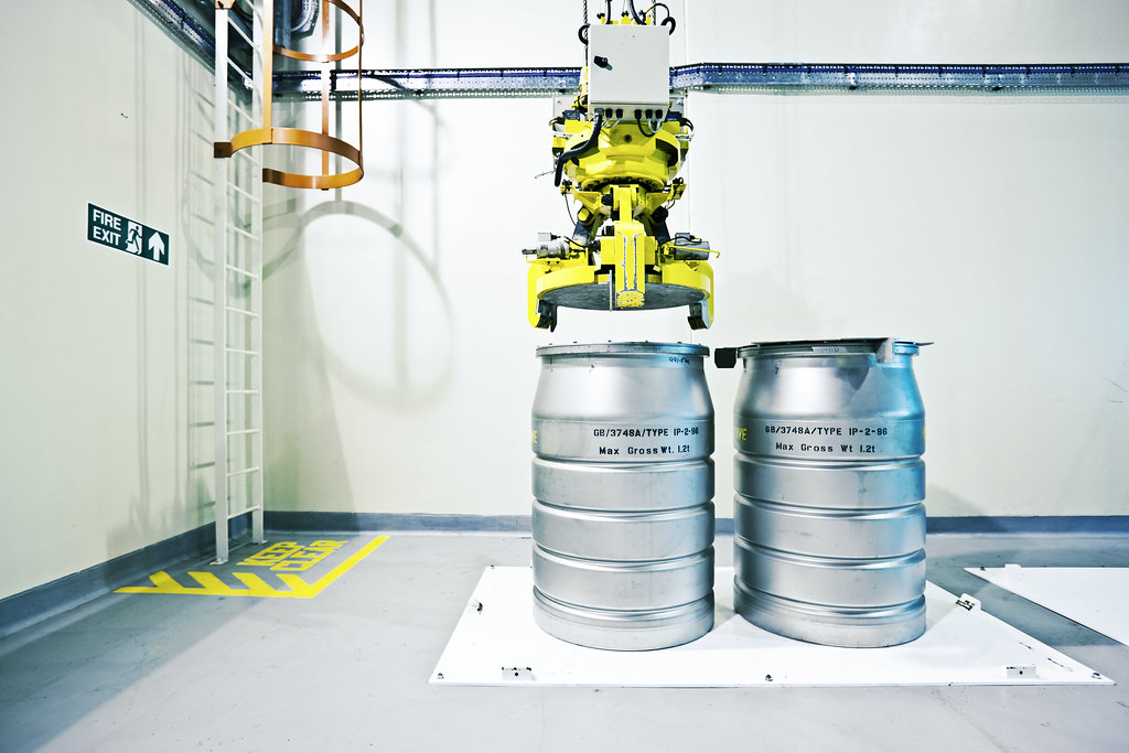 Intermediate Level Waste (ILW) container at Winfrith (2009… Flickr