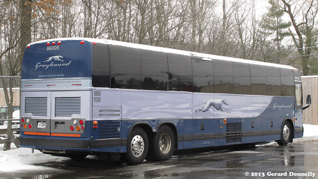 Greyhound 86005 Location White River Junction (VT USA)… Gerard