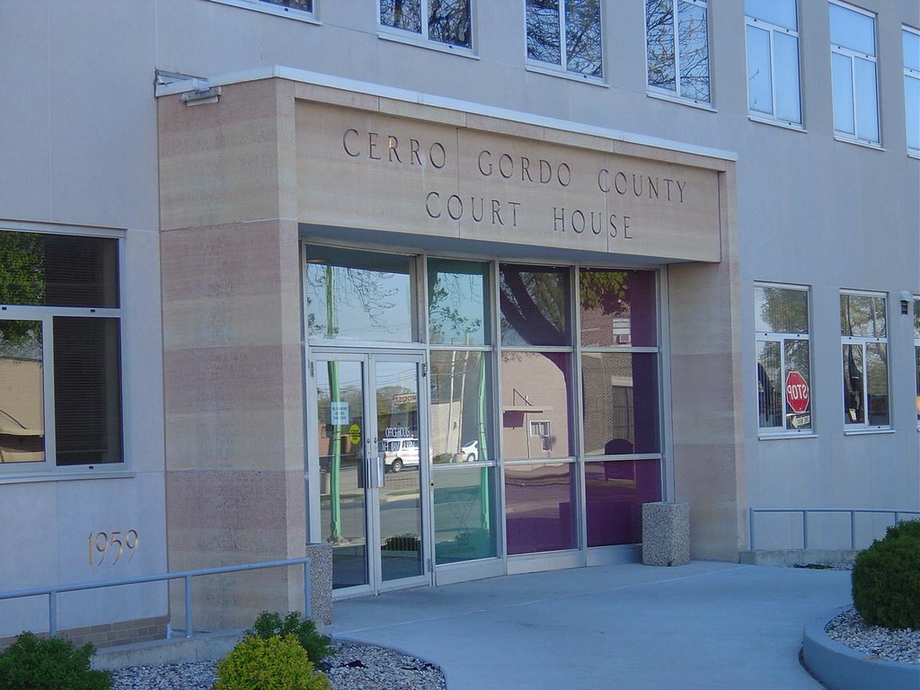 Cerro Gordo County Courthouse Mason City IA (2) Kevin Stewart Flickr