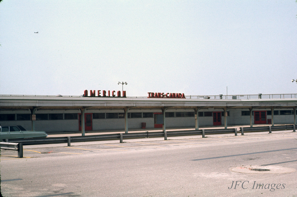 Midway Airport main terminal June 1967 B01 Midway Airport … Flickr
