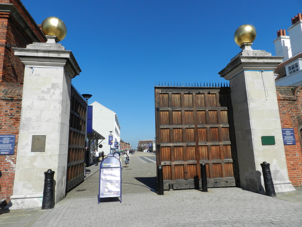 Main Gate (Victory Gate) Portsmouth Historic Dockyard Flickr