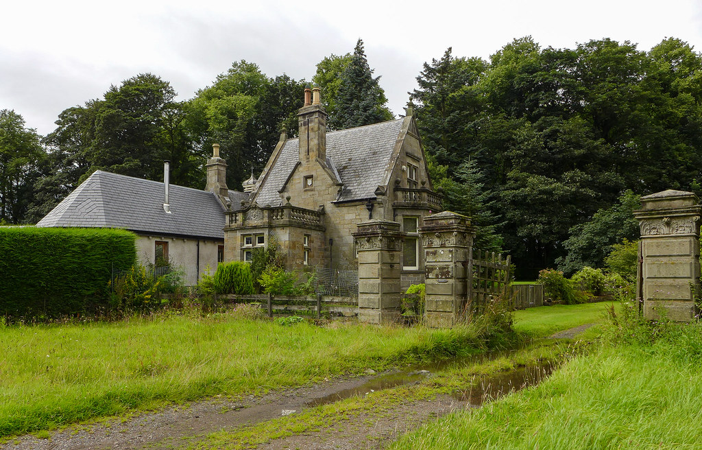 Living the Scottish way Traditional Scottish house, Scotla… Flickr