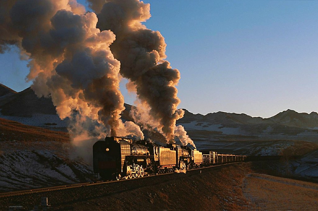 Glint on a uphill freight train near Shangdian summit Flickr