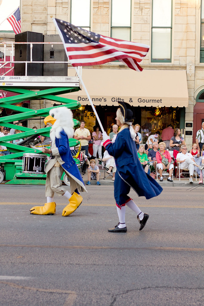bicentennial_parade (16 of 28) Elliot Olson Flickr
