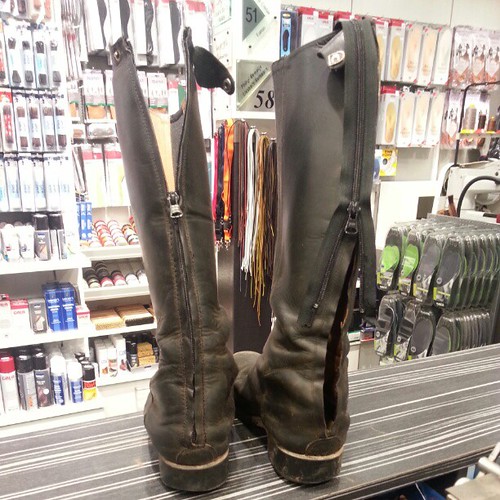 Ook voor het plaatsen van ritsen in paardrij laarzen kun u… Flickr