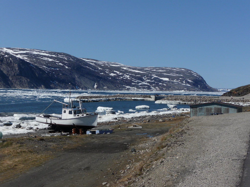 Kangiqsujuaq Early summer in Nunavik. Et oui, c'est deja l… Flickr