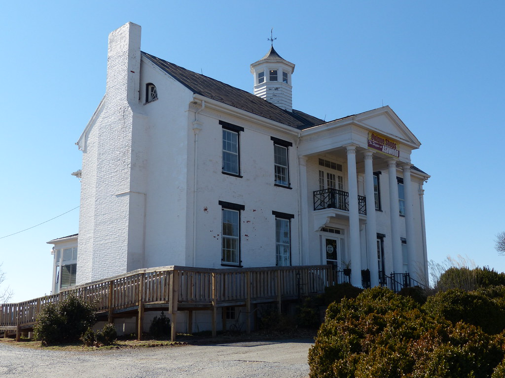 former Ashwood Manor in Forest, Virginia Ashwood Manor was… Flickr