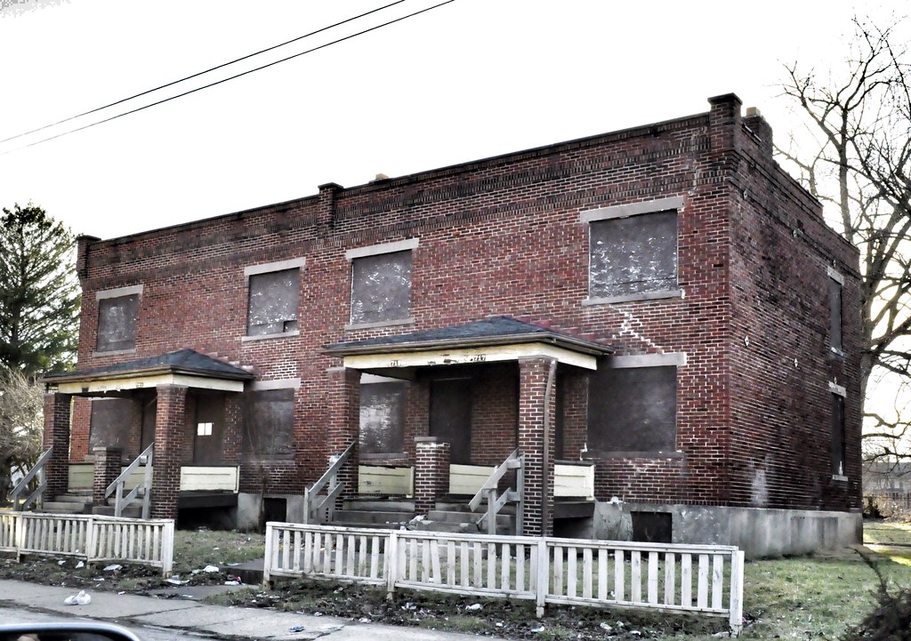 Abandoned More abandoned burn destroyed homes in Columbus … Flickr