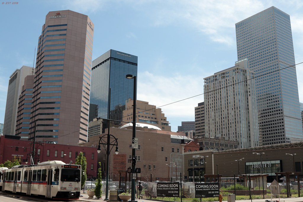RTD & Denver Towers zeesstof Flickr