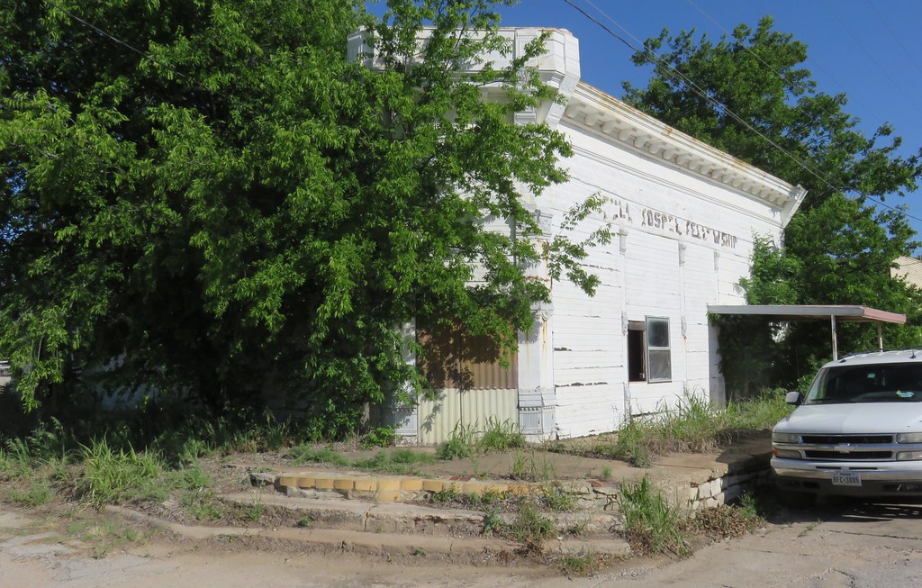 Commercial Building (Santa Anna, Texas) Located at the nor… Flickr