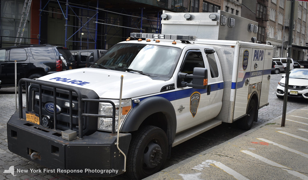 Port Authority Police Department ESU Truck a photo on Flickriver