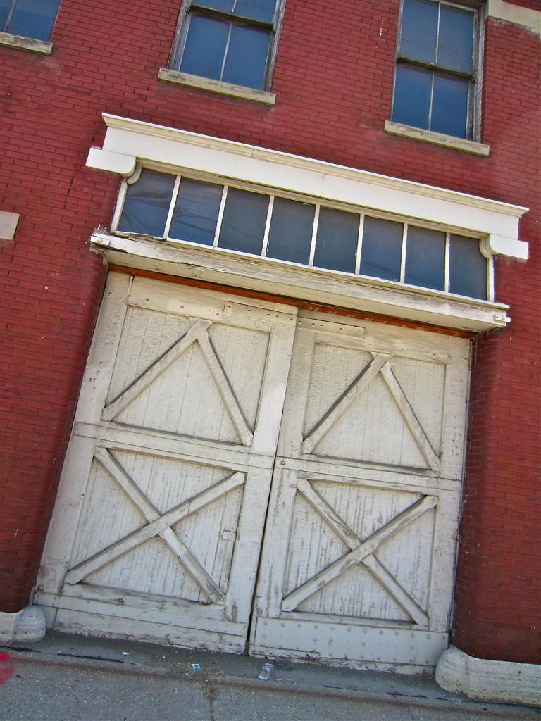 Doors, Cincinnati, OH Doors on a building in Cincinnati, O… Flickr