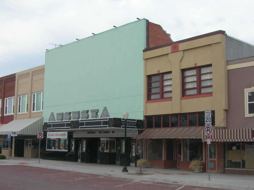The Augusta Theatre Augusta, Kansas Constructed in 1935 an… Flickr