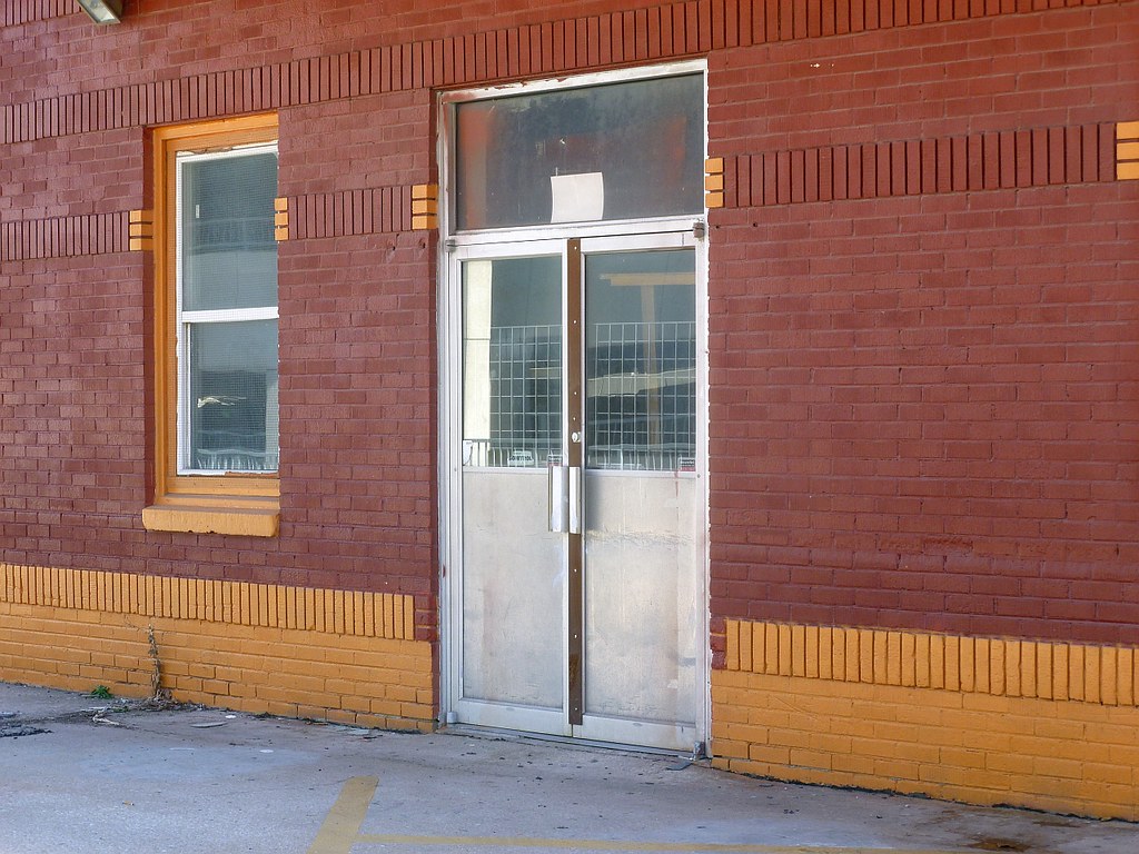 Greyhound Bus Station, Kansas City KS Door from waiting ro… Flickr