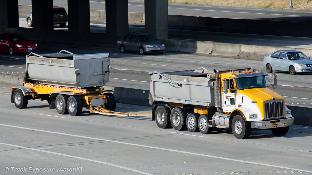 Tucci & Sons Kenworth T800 (20120813) AaronK Flickr