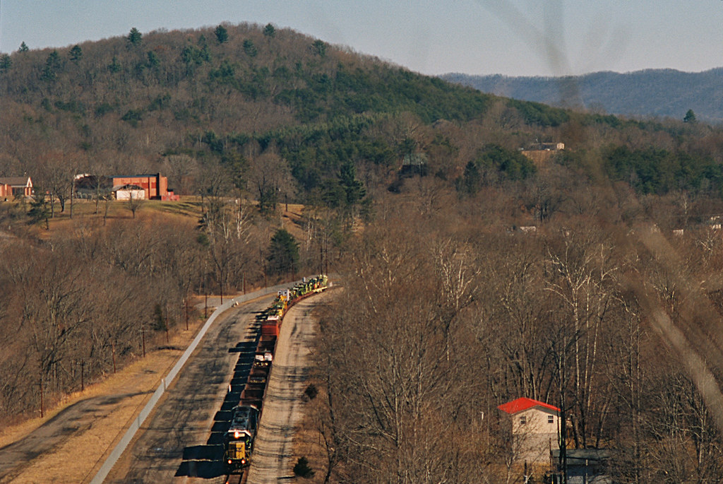 CSX Talcott, WV A westbound CSX work train on the Allegh… Flickr