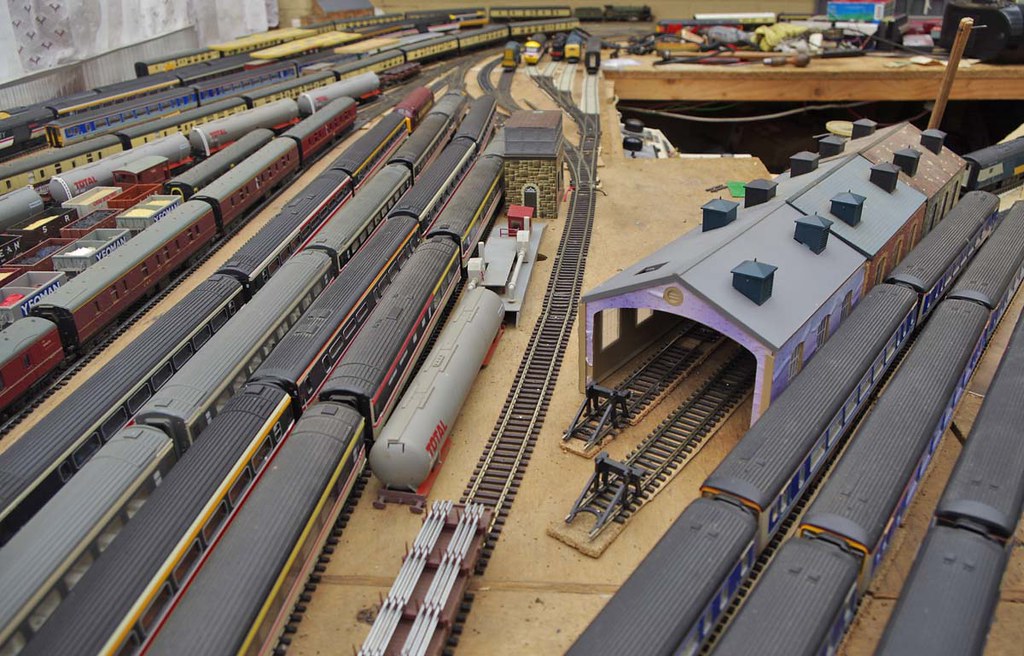 Model Railway Storage Sidings 2620 July 2016 Making impro… Flickr