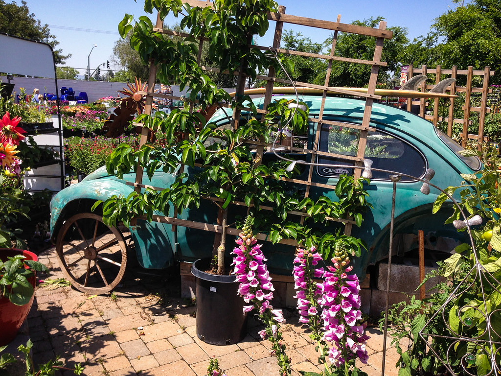 VW garden decor At Summerwinds Nursery meggle Flickr