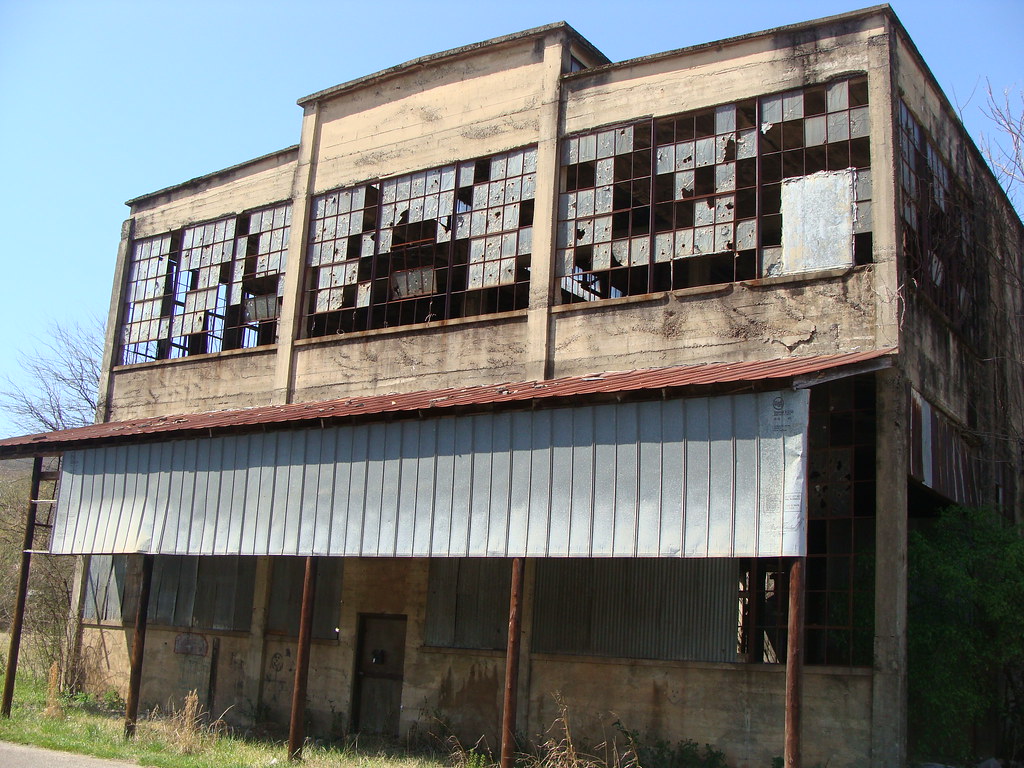 Abandoned Foundry (Anniston, Al.) This building has been v… Flickr