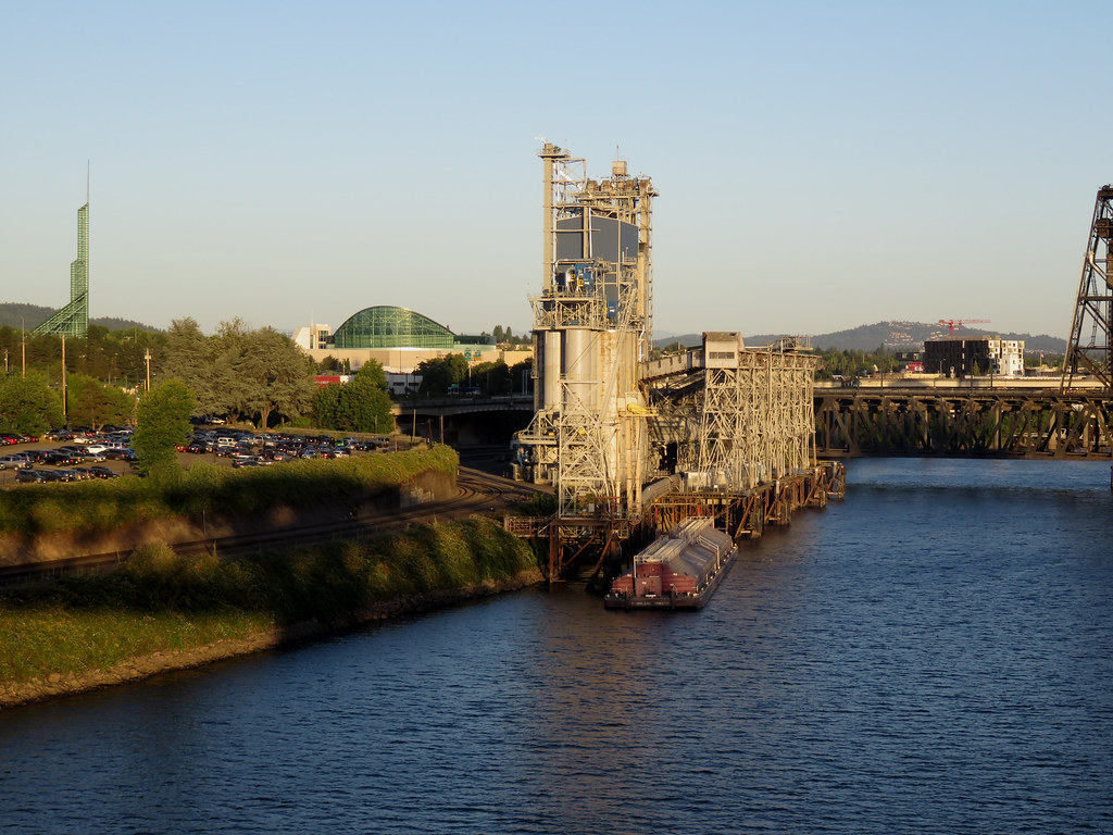 North Steel Bridge in Portland,Oregon North Steel Bridge i… Flickr
