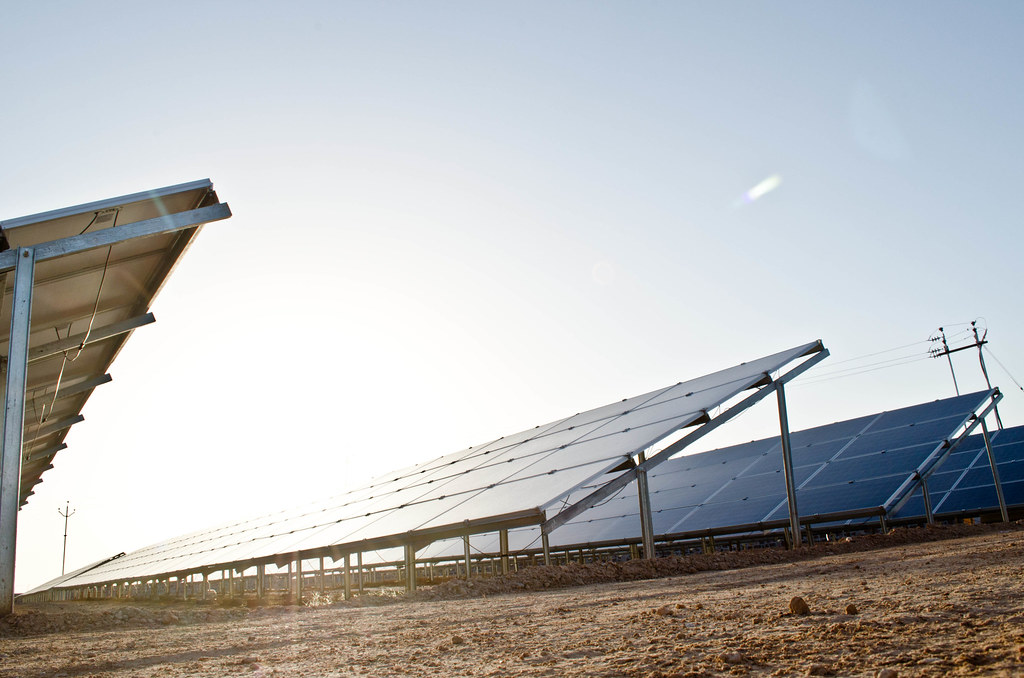 RaysFarmBikaner Solar Panels shinning with the rays of m… Flickr