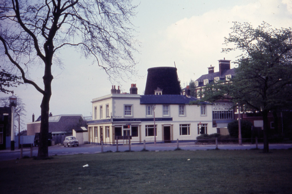 The Old Mill The Old Mill public house on Plumstead Common… Flickr