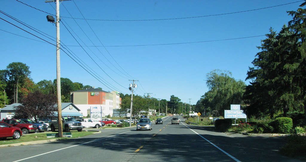 US 9W NORTH OF KINGSTON NY SEP 2016 In Lake Katrine NY a n… Flickr