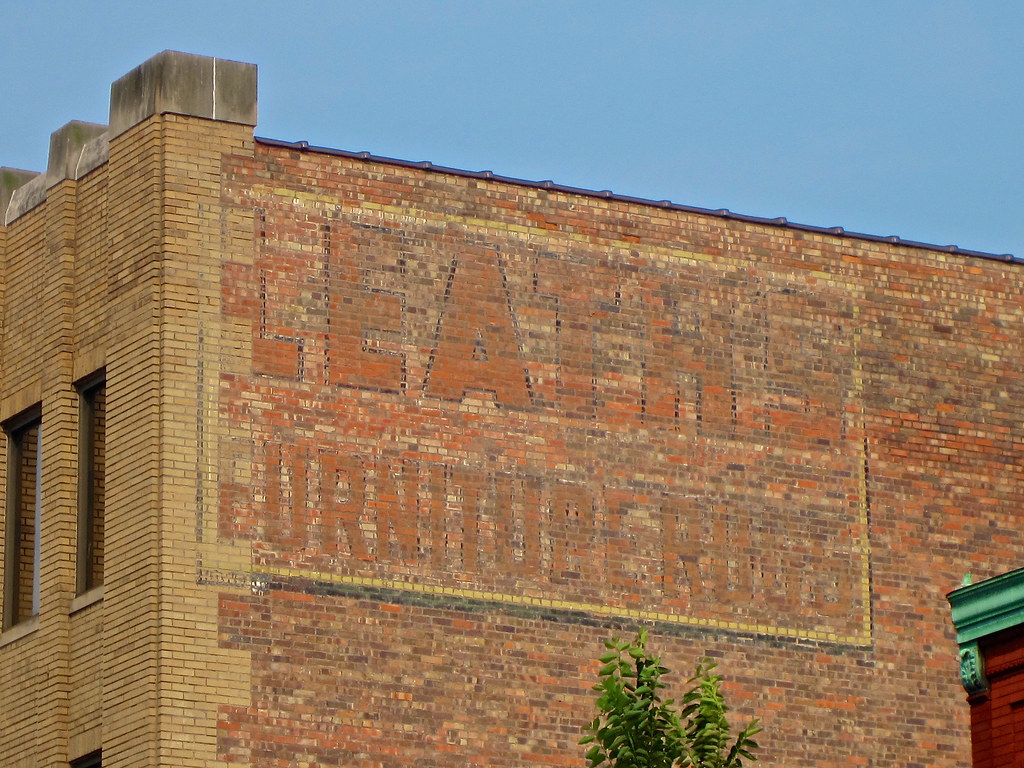 Leath's Furniture, Moline, IL Ghost sign for Leath's Furni… Flickr