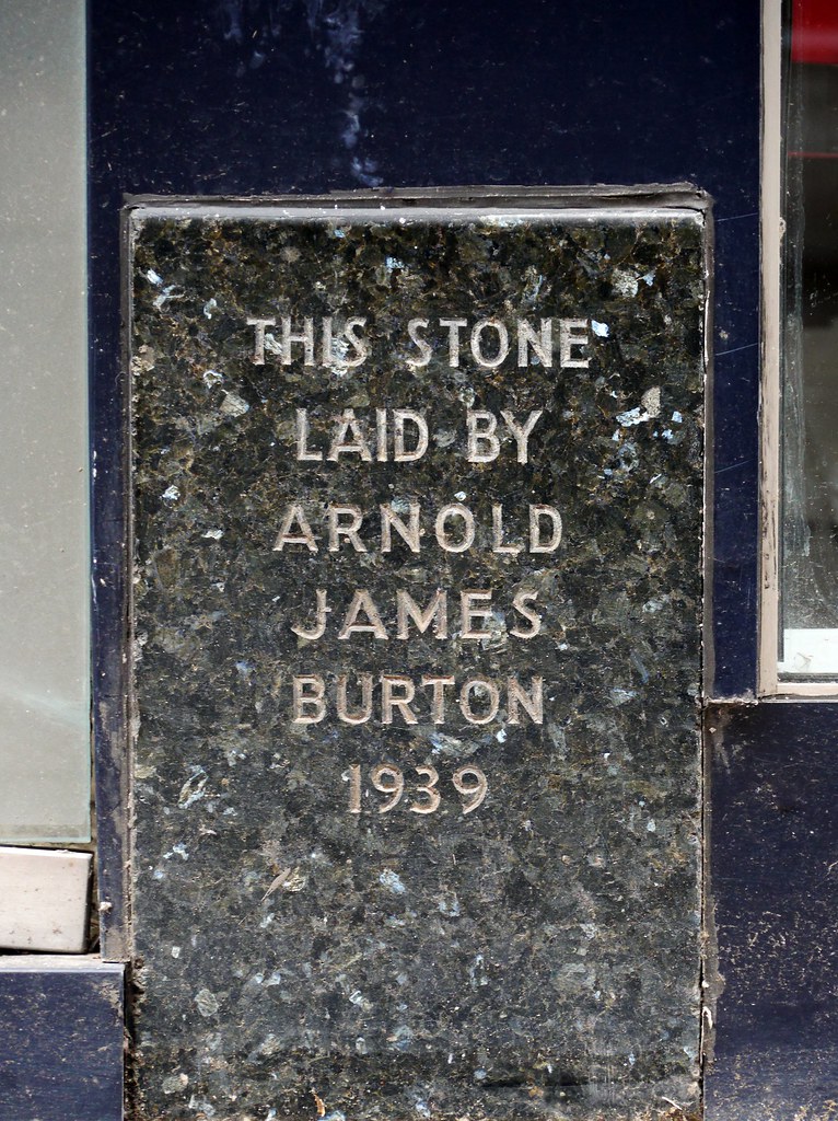 Macclesfield, Cheshire Montague Burton Town Centre en.wiki… Flickr