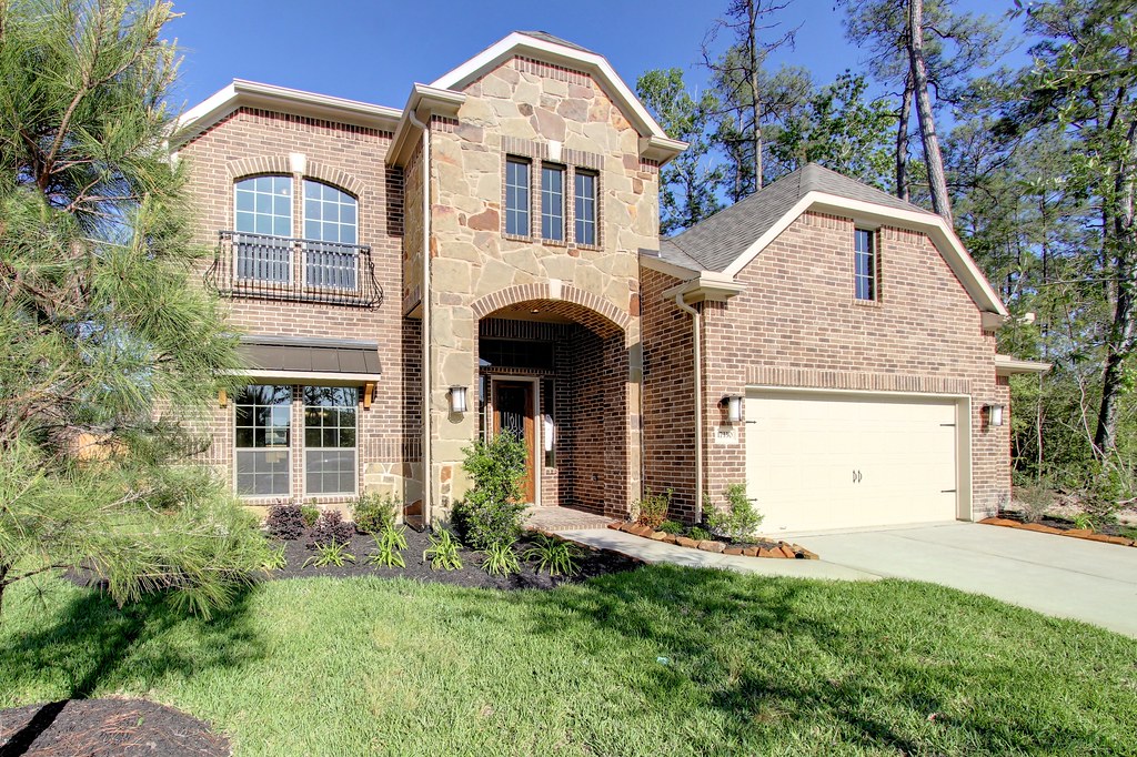 All sizes 17330 Cascading Springs _ Eagle Springs _ Barton Ridge