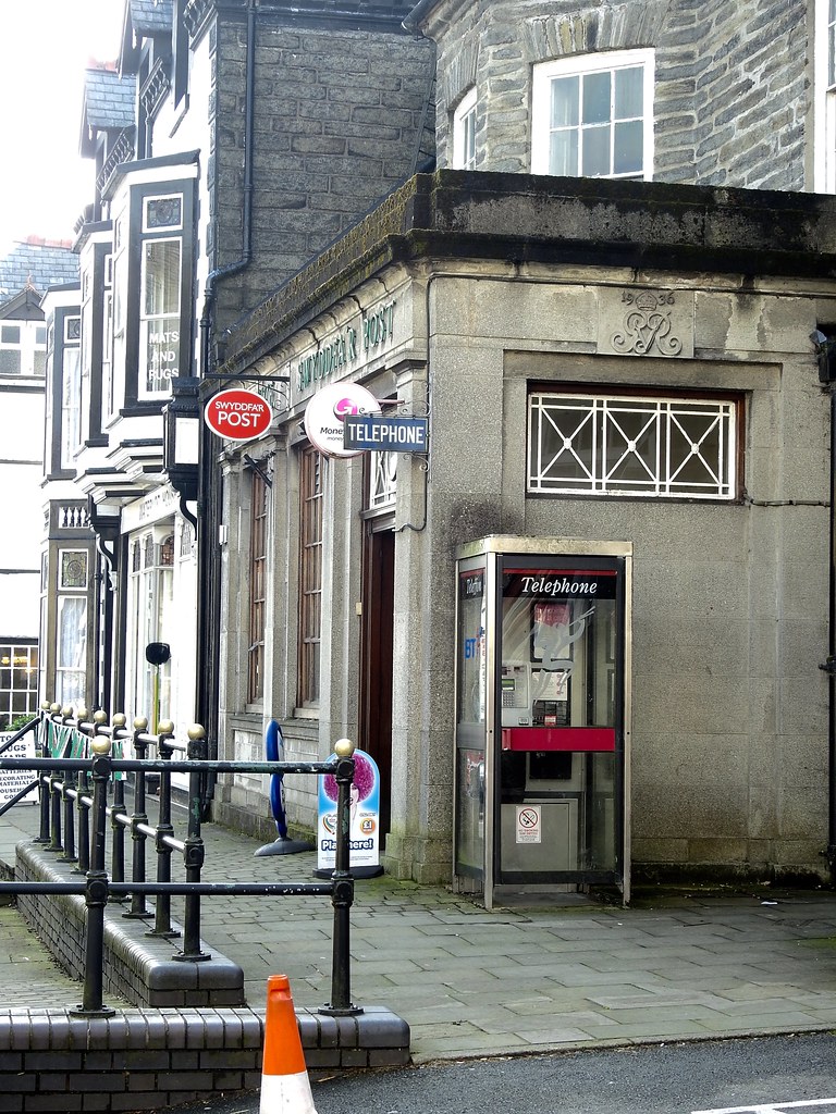 Post Office, The Square, Corwen, Denbighshire 14 September… Flickr