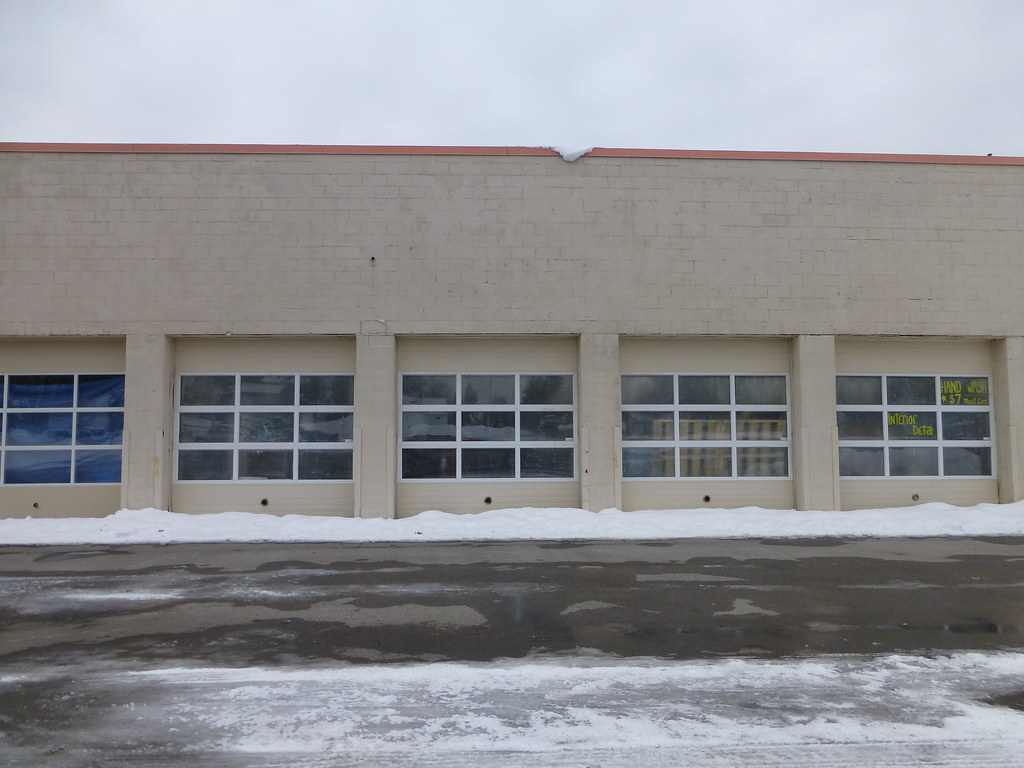Kmart in Austintown, Ohio I thought these 1960s stores all… Flickr