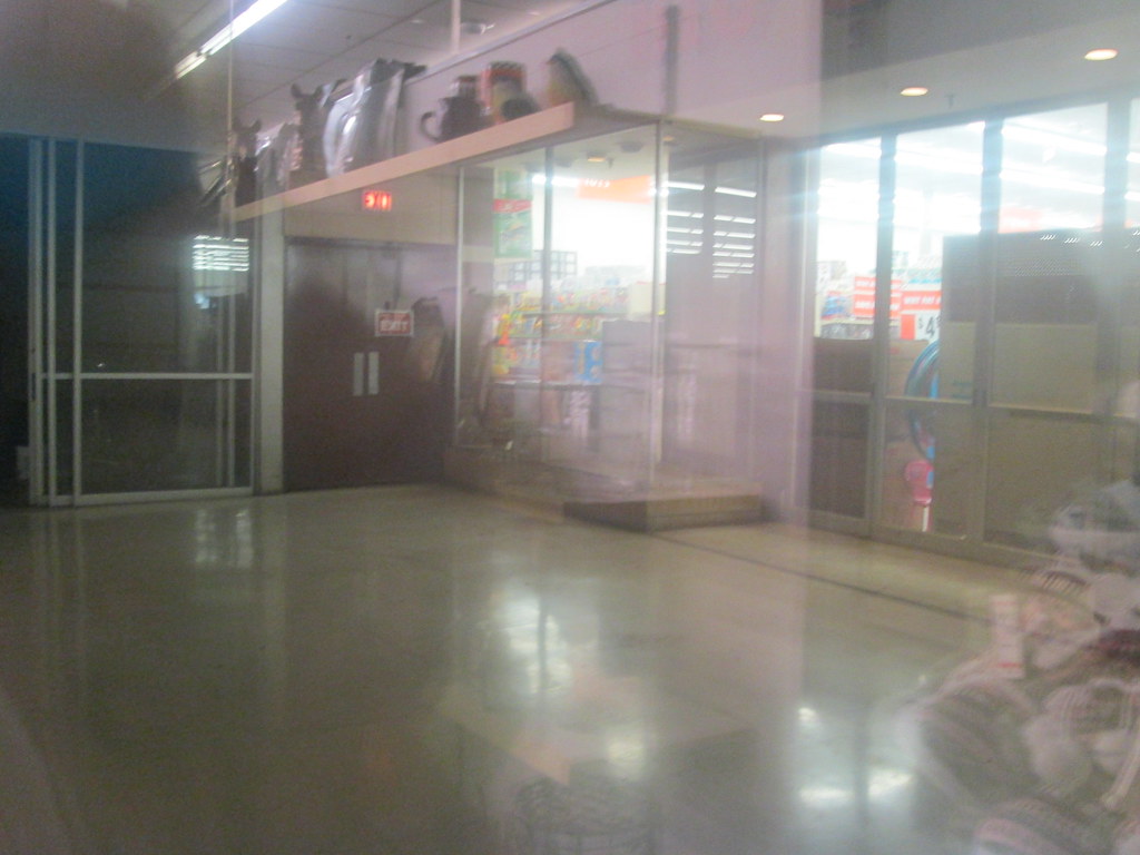 Bradford Mall 2 Taken from inside Label Shopper Random Retail Flickr