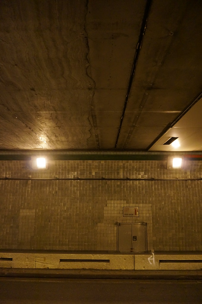 DSC00192 Contractors for MTA Bridges and Tunnels are worki… Flickr