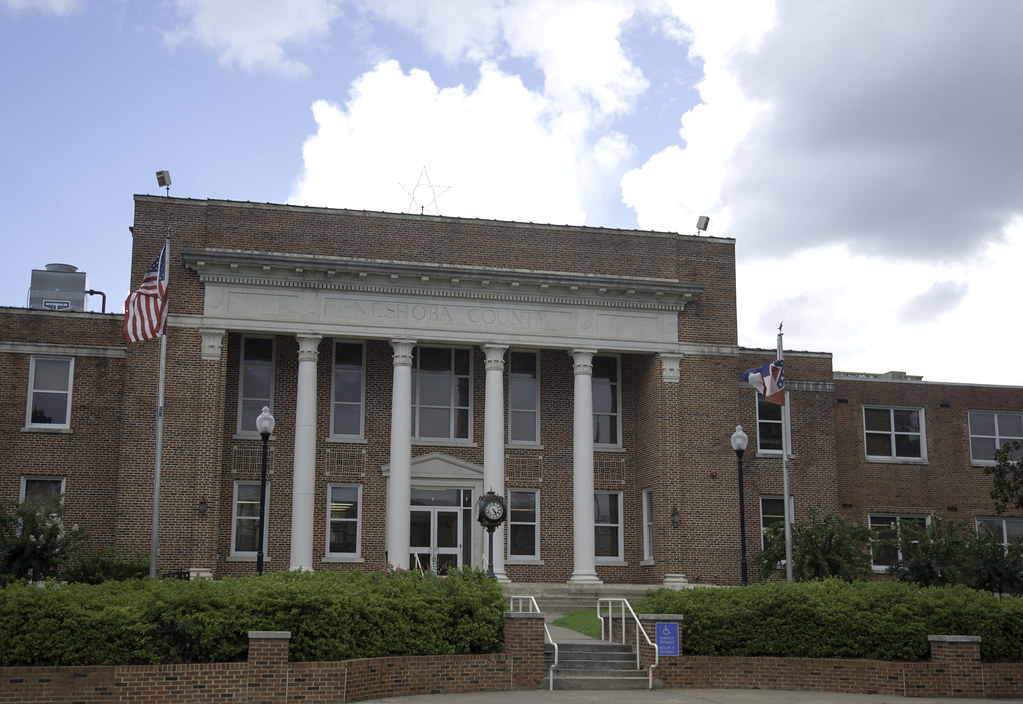Neshoba County Courthouse Traveling the back roads of Miss… Flickr