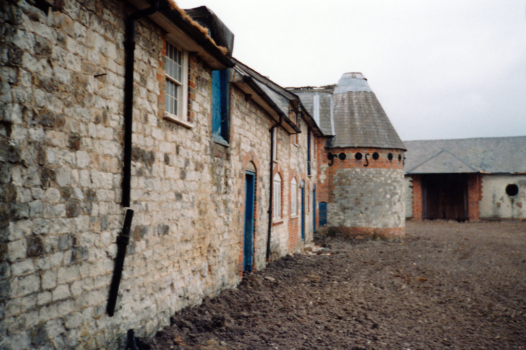 Oast House at Bury Court, Bentley Until the 1980s Bury Cou… Flickr