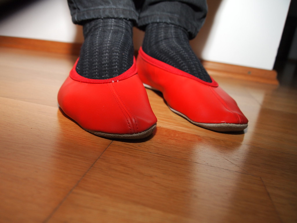 Gymnastikschuhe rot Gr. 42, Kunstleder mit Echtledersohle.… Flickr