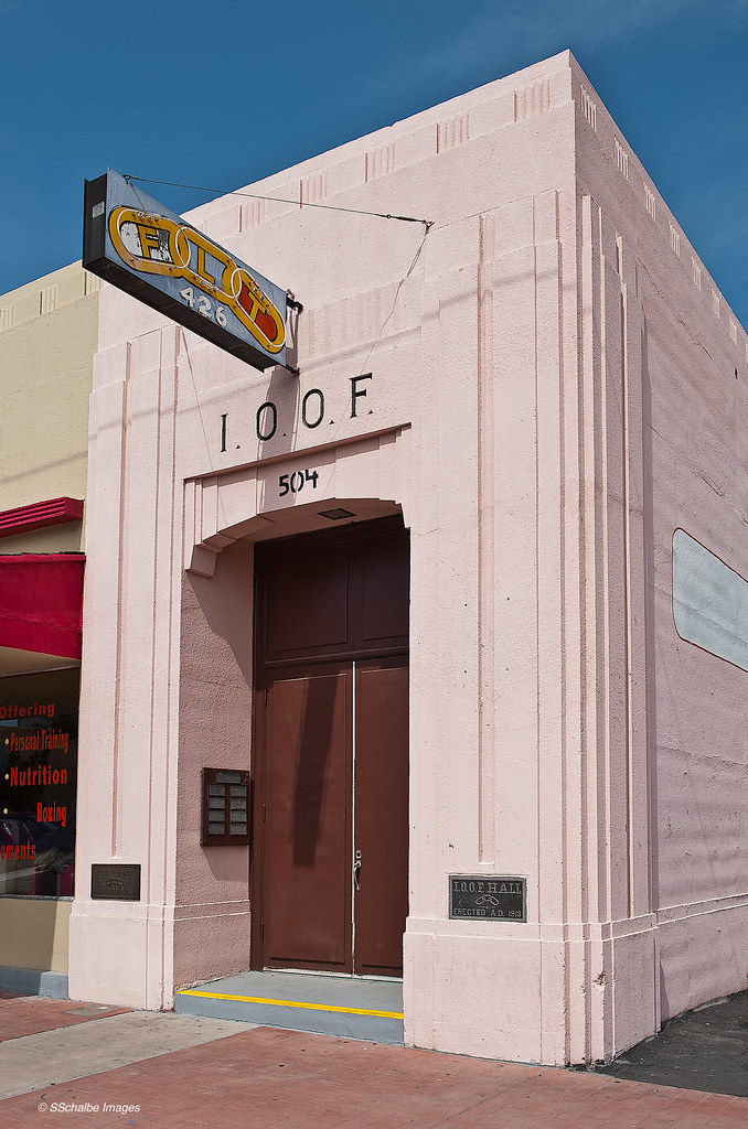 Vintage building, Taft, CA The IOOF Building, built in 191… Flickr