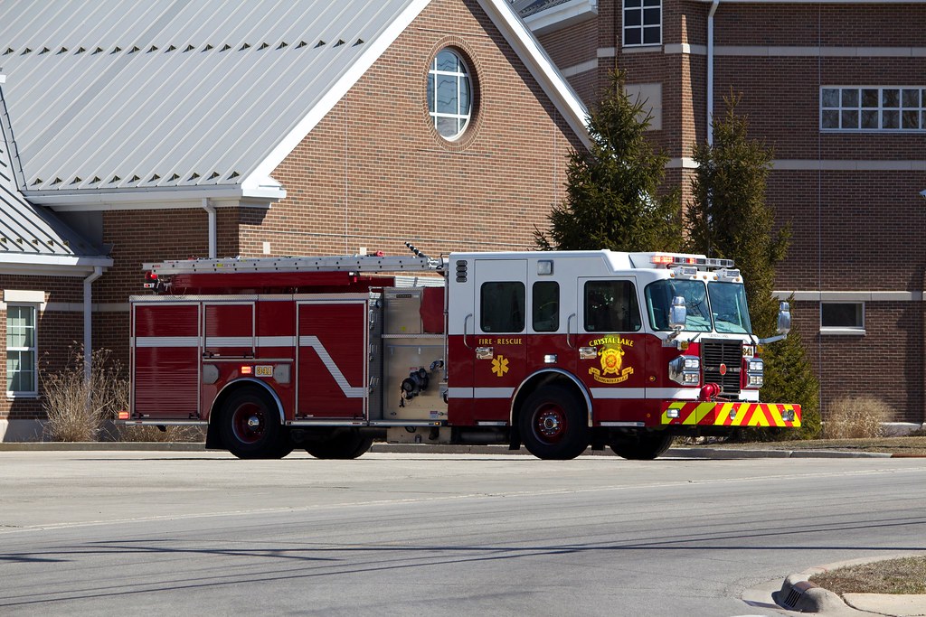 Crystal Lake Fire Department ©AVucha 2013 Engine 341 res… Flickr