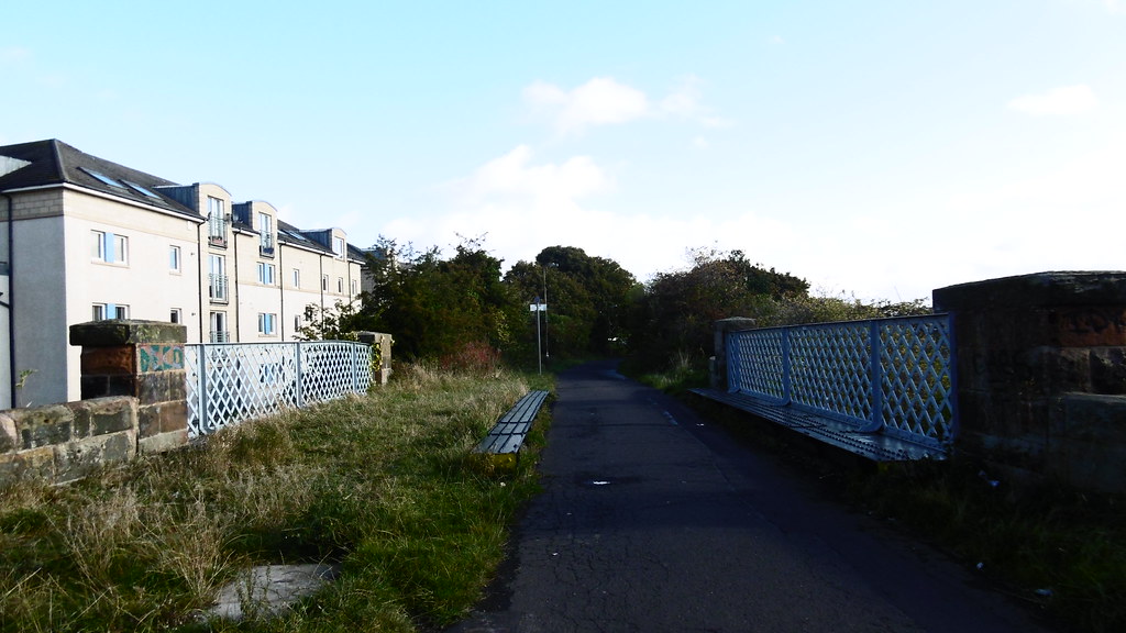 Bridge across Crewe Rd North (Edinburgh Leith old railwa… Flickr