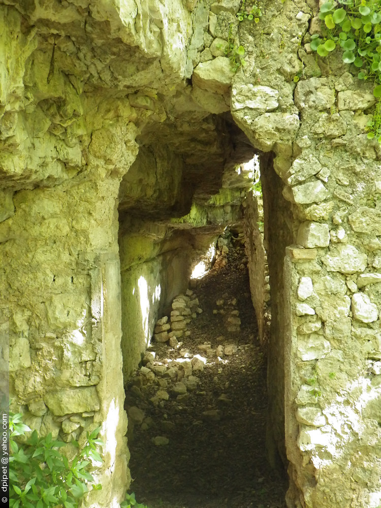 l'Ermitage SaintHonorat une des grottes converties en ora… Flickr