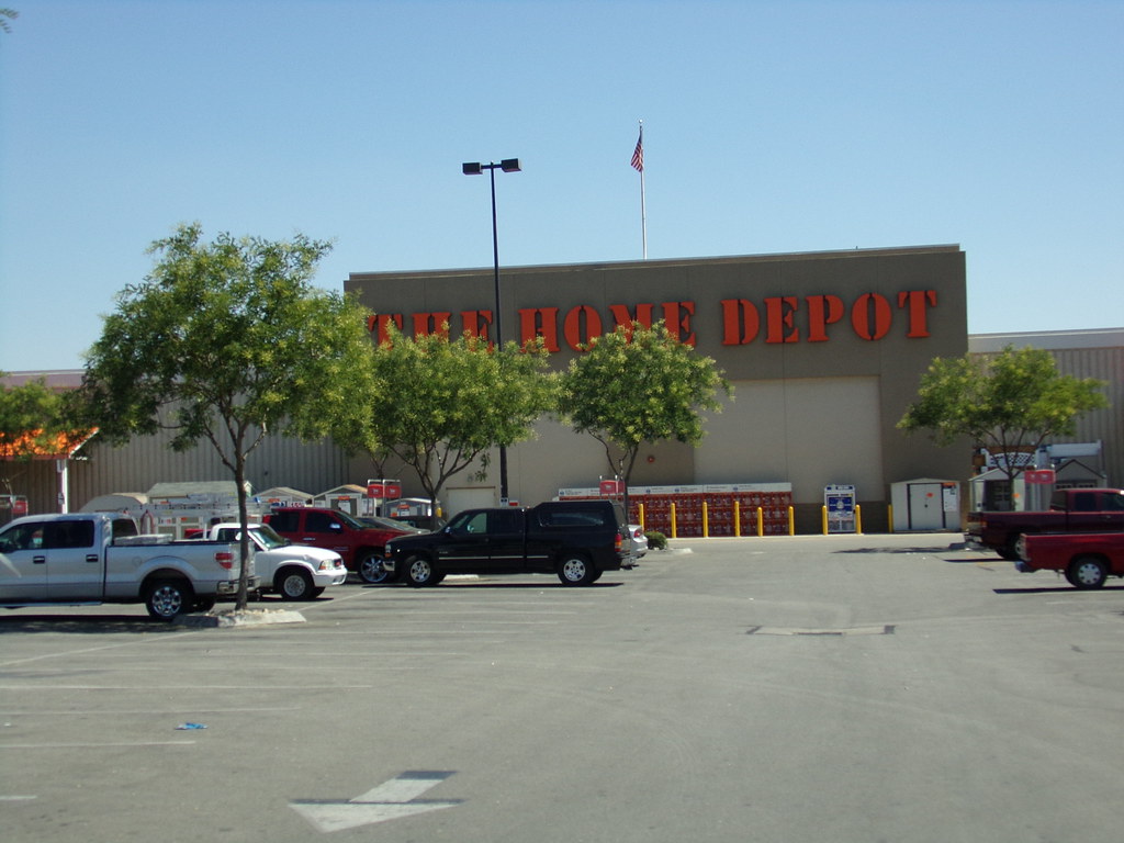 Home Depot 1050 Bakersfield, CA Home Depot 1050 4001 Min… Flickr
