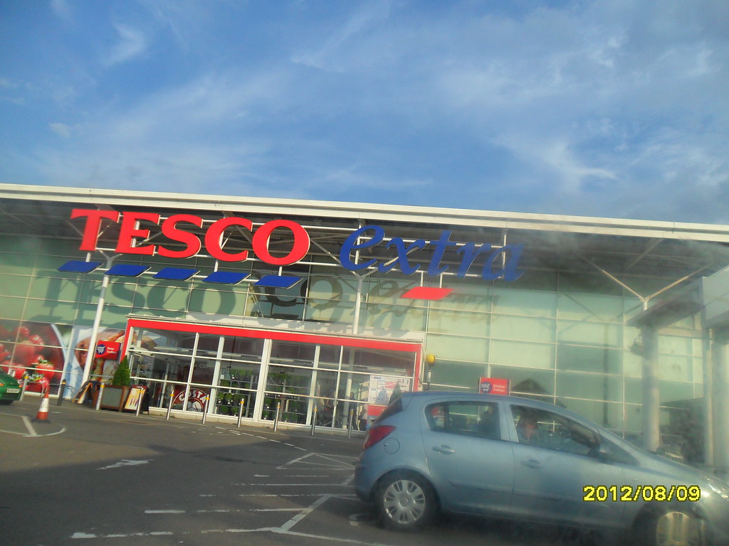 TESCO IN bOREHAMWOOD THIS IS TESCO IN BOREHAMWOOD IT BIG Gavin